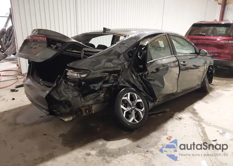 2021 Kia Forte Lxs из США, поврежденный, VIN 3KPF24AD7ME411471